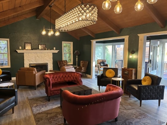 Artist Cottage - Speakeasy