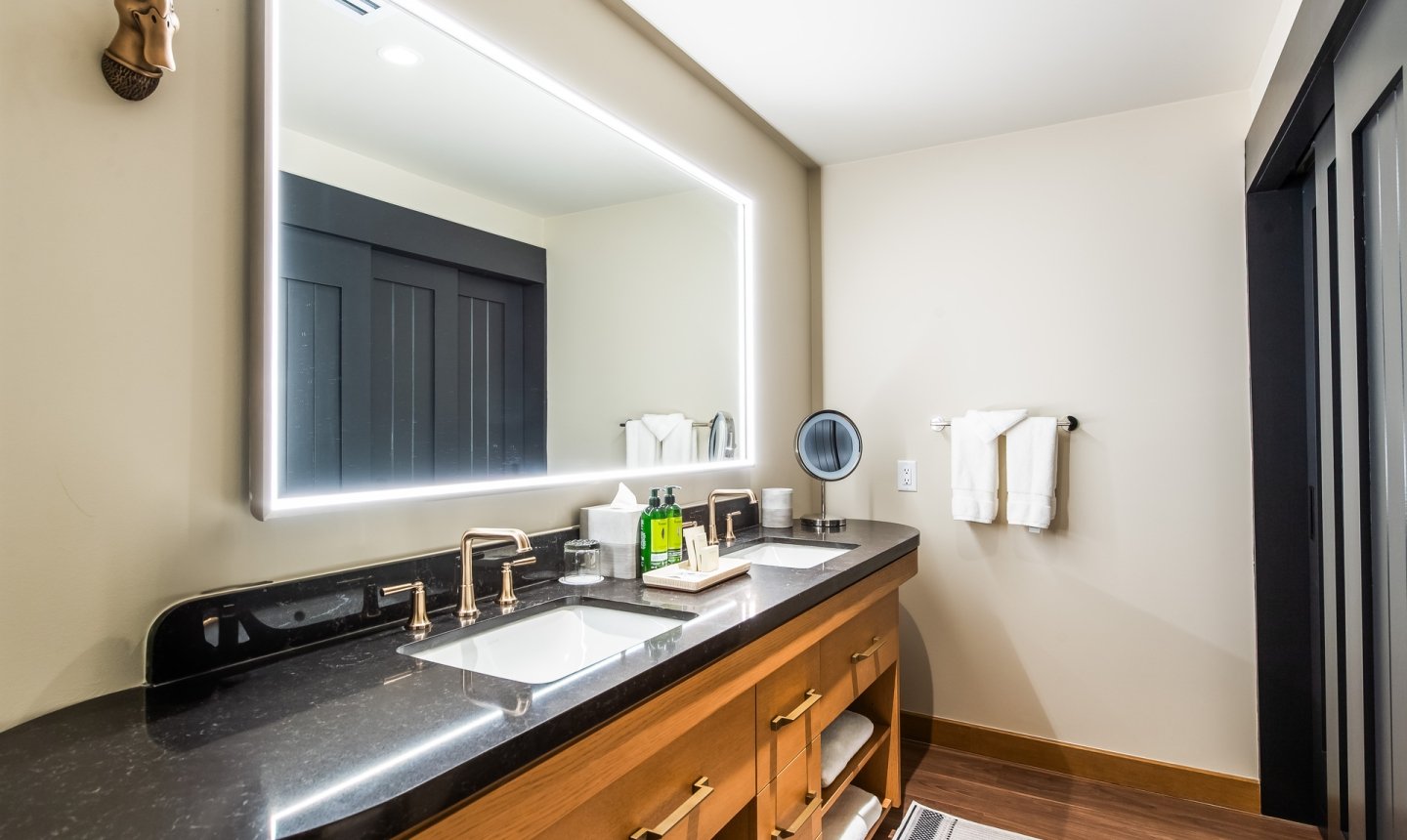 Cliffs Junior Suite Bathroom