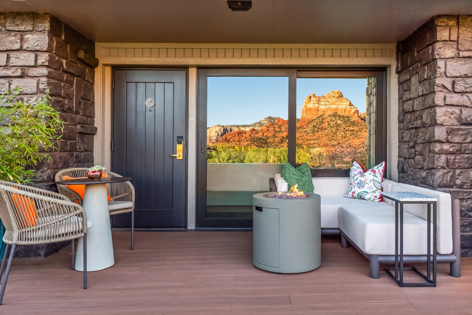 Cliffs Premiere Patio with private firepit