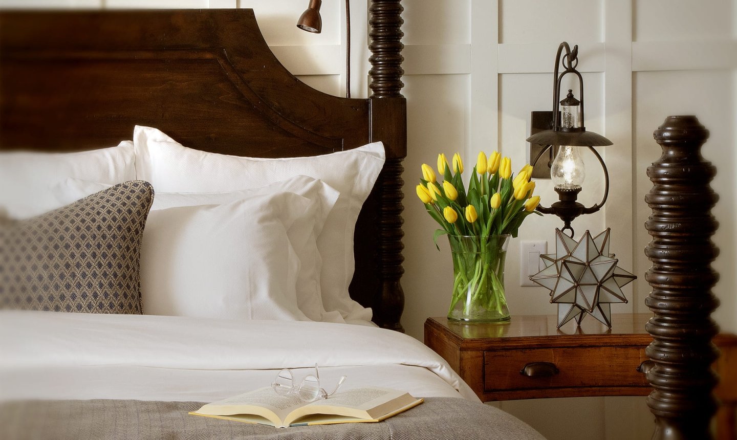 Garden Cottage Bed Detail