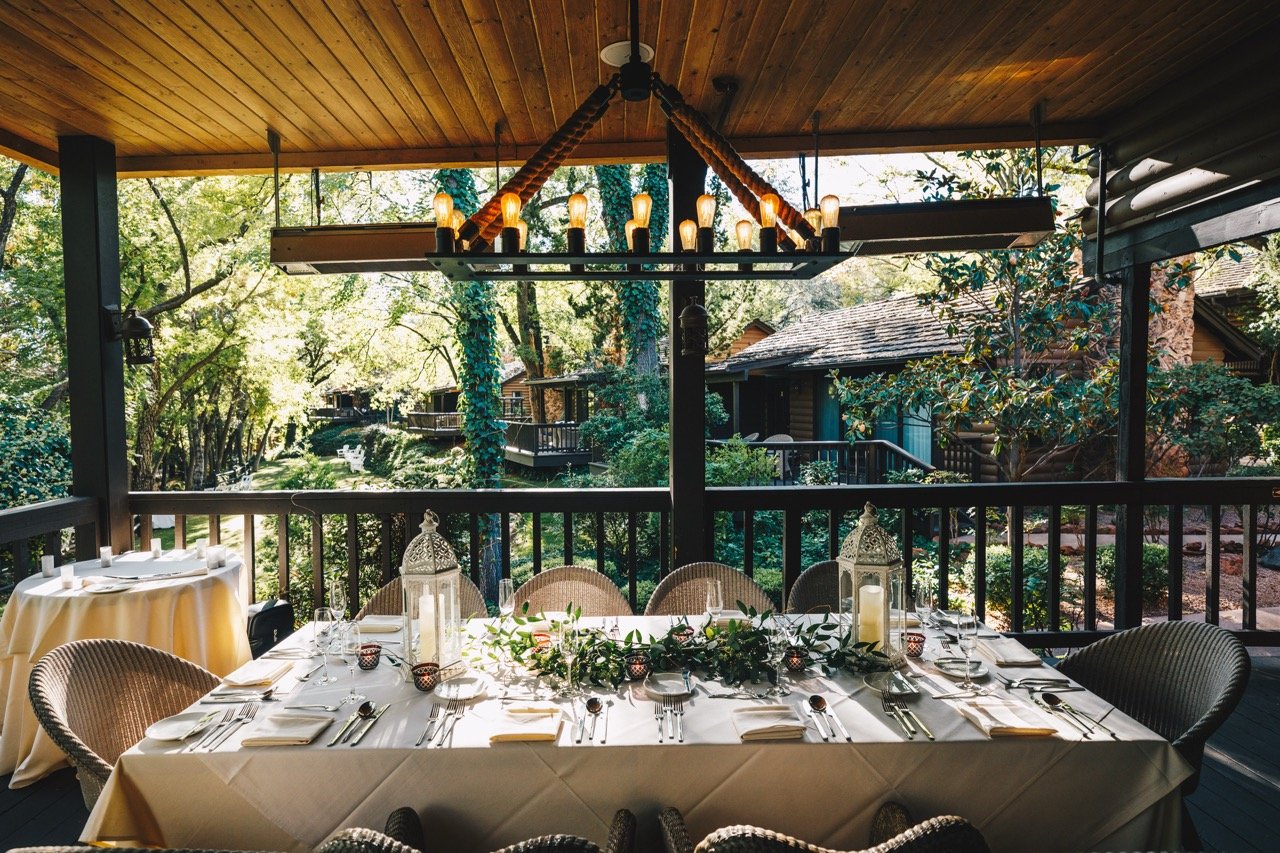 A table setting at the Vista Overlook venue