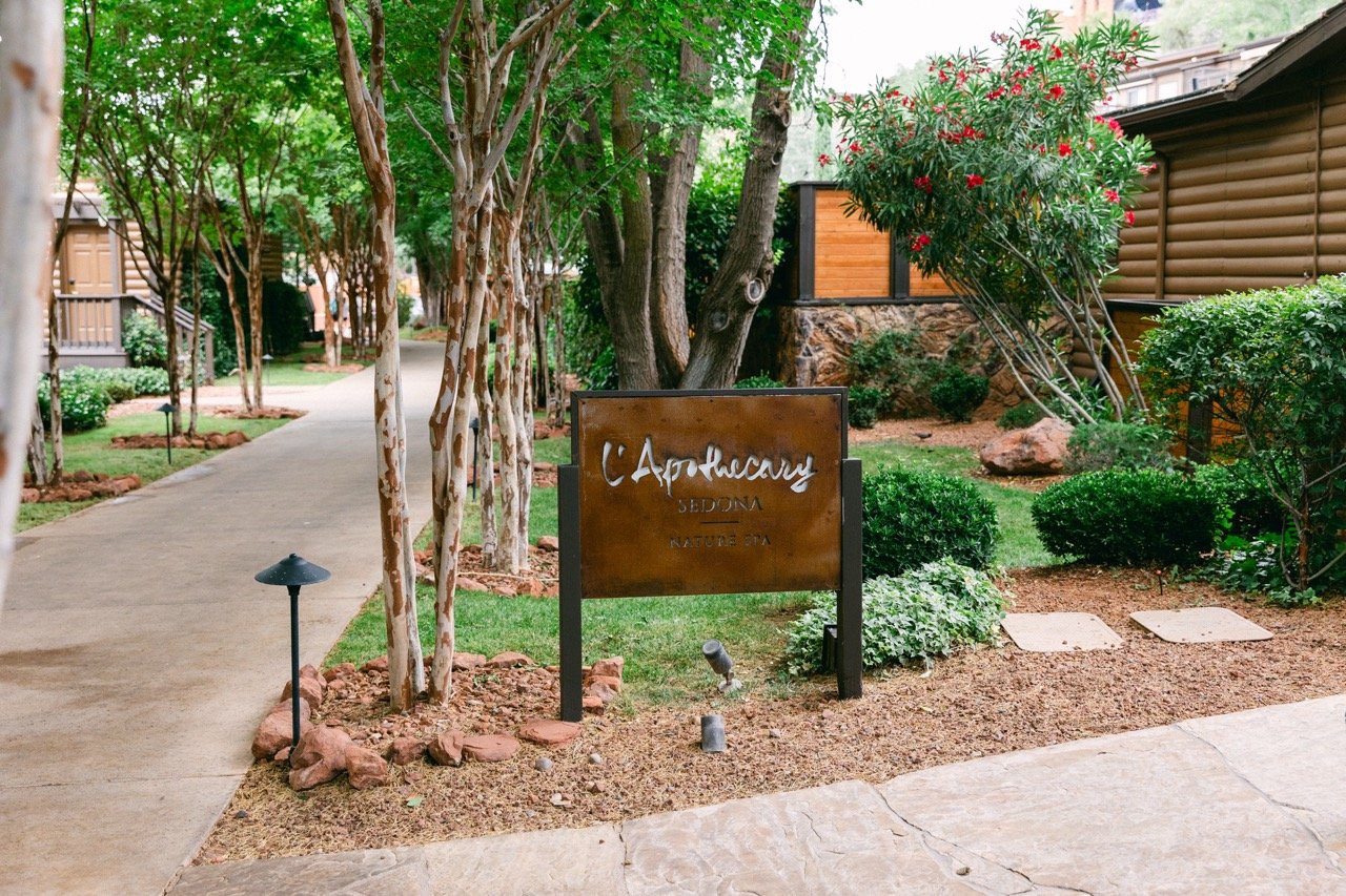 L'Apothecary nature spa sign