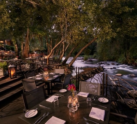 Evening dining tables at the Cress on Oak Creek
