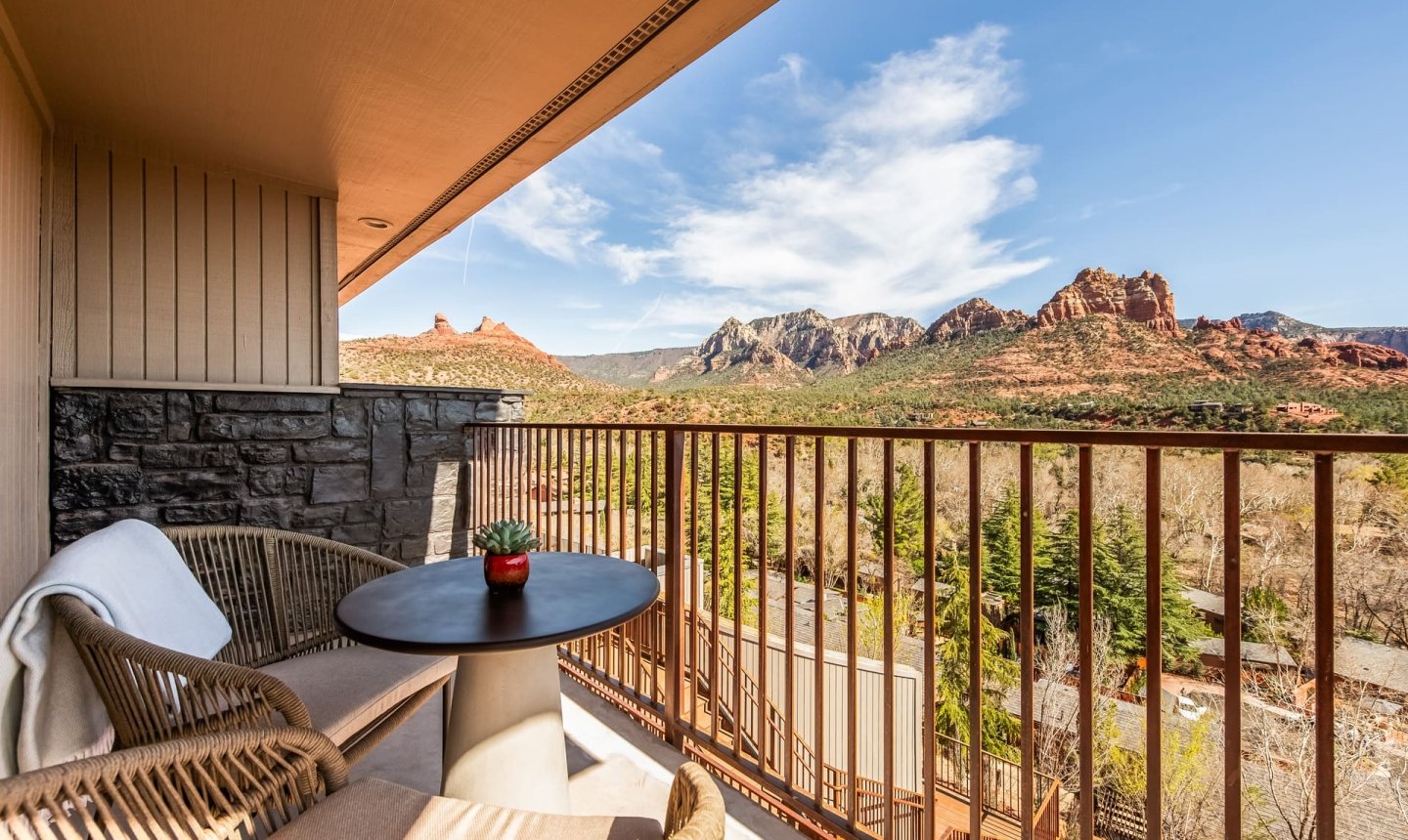 The Cliffs King Deck