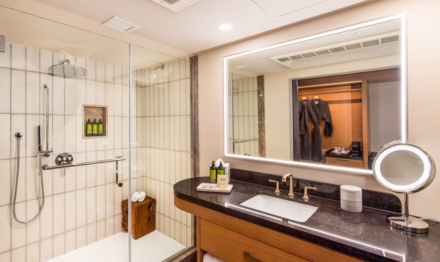 Cliffs King Premiere Bathroom