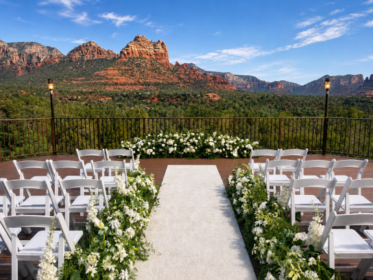 Vista Overlook Ceremony_White Flowers_White Chairs