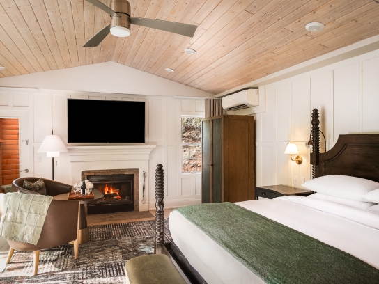 Creekside Cottage Overview