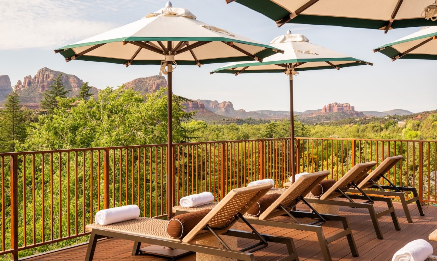 Cabanas at Duck Pond Pool