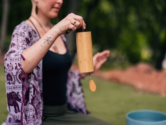 Holographic Alchemy of Sounds