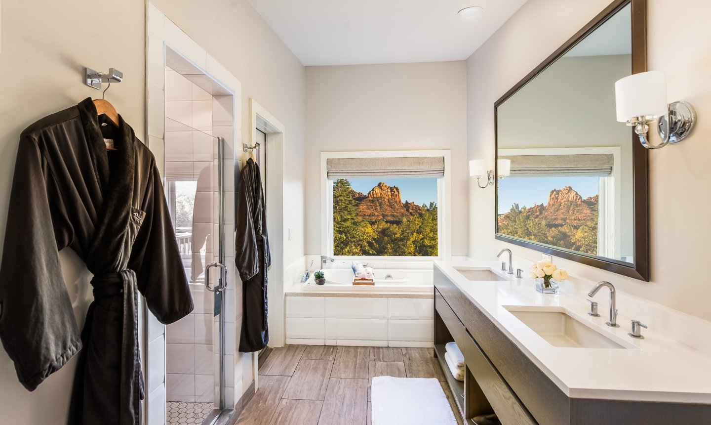 Vista Suite Bathroom (1)