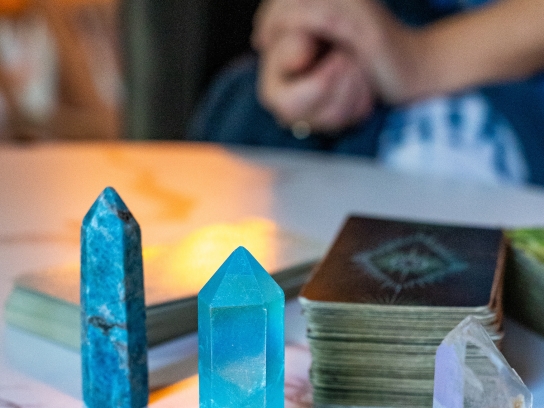 L'Apothecary Psychic Reading