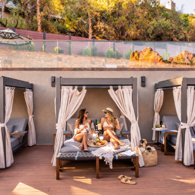 Duck Pond_ Canopy Daybed_2 Women